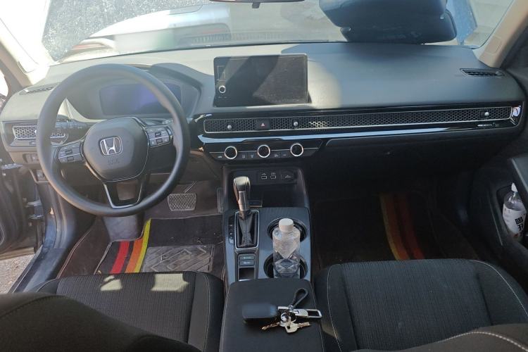 Used Honda Civic 2022 240TURBO CVT Dynamic Edition Center Console