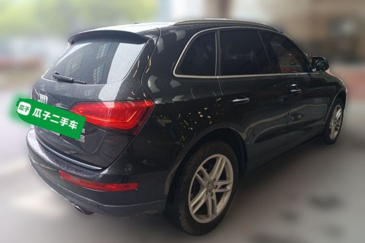 Used Audi Q5 2017 40 TFSI Comfort Model Rear Right 45 Deg