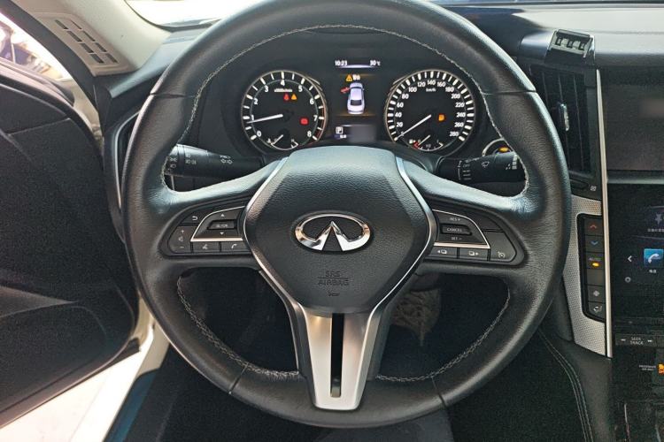Used Infiniti Q50L 2018 2.0T Enjoyment Version China VI Standard
