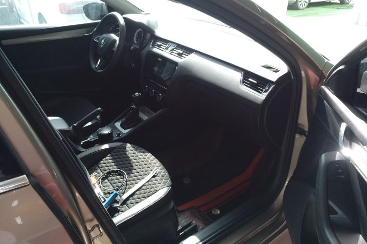 Used Skoda Octavia 2019 TSI230 DSG Smart & Comfort Edition China VI Standard
