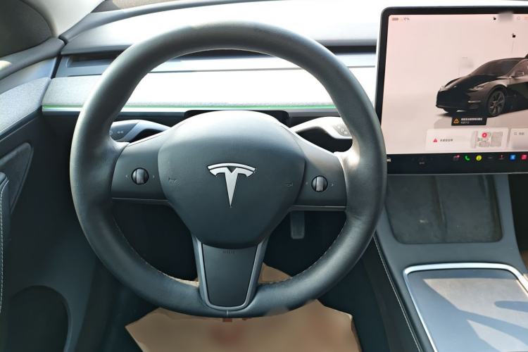 Used Tesla Model Y 2023 Rear-Wheel-Drive Version Steering Wheel