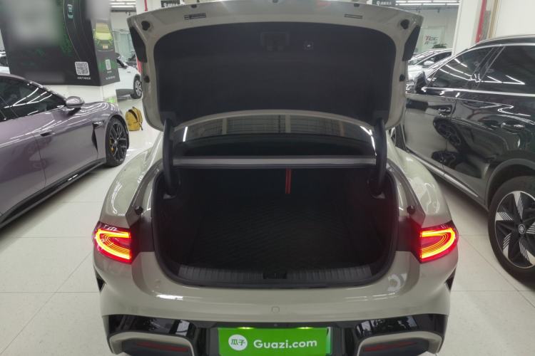 Used Xiaomi Auto SU7 2024 Rear-Drive Ultra-Long Range Advanced Pro-Level Intelligent Driving Version Trunk