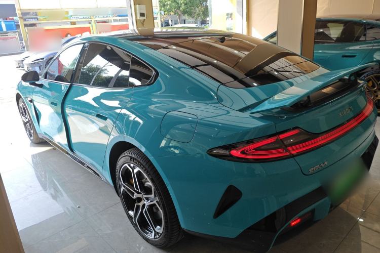 Used Xiaomi Auto SU7 2024 Four-Wheel-Drive Max Founder's Edition Exterior 2