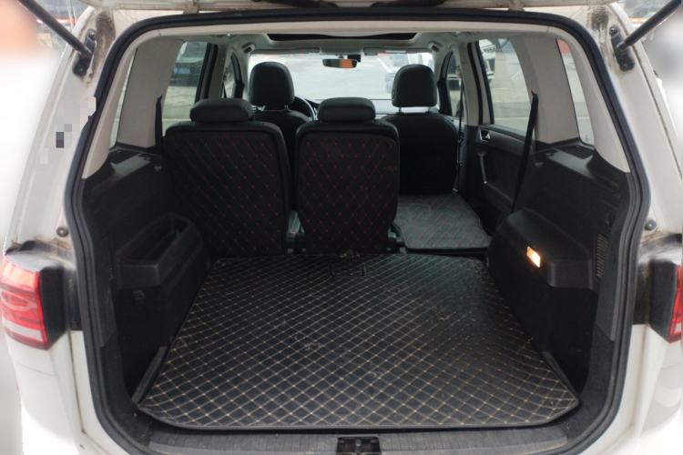 Used Volkswagen Touran 2016 Volkswagen Touran L 280TSI DSG Comfort Edition Trunk