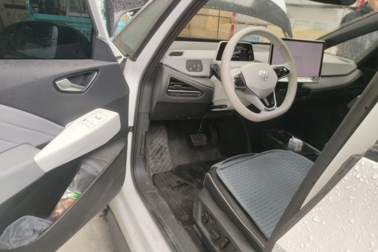 Used Volkswagen ID.3 2025 Smart Model Outstanding Oxygen Edition