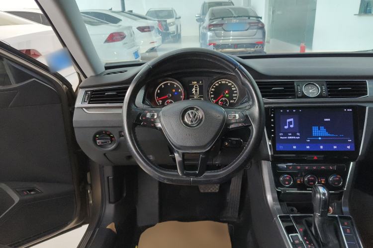 Used Volkswagen Passat 2016 330TSI DSG Luxury Edition Steering Wheel