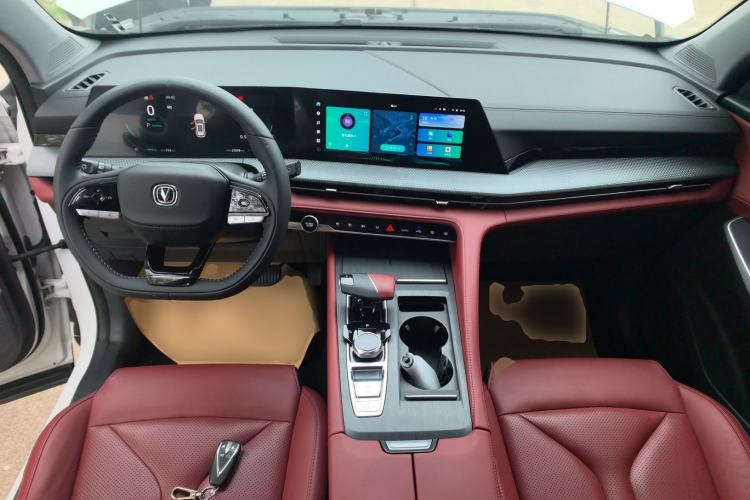 Used CHANGAN CS75 PLUS 2022 2nd Generation 1.5T Automatic Prestige Version Center Console