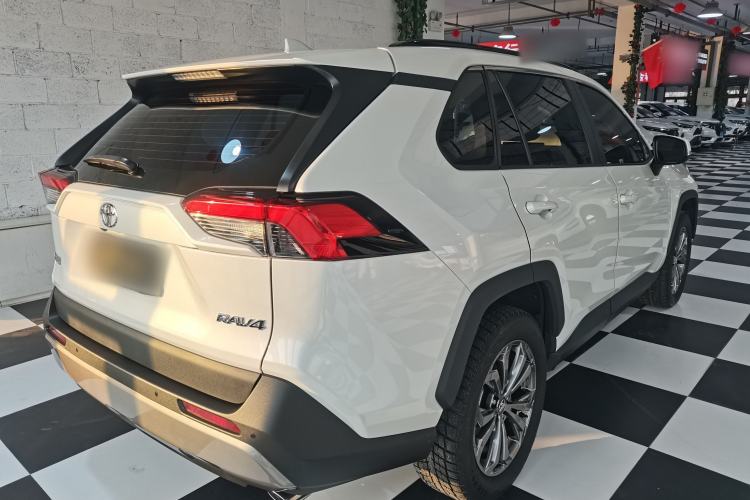 Used Toyota RAV4 2023 2.0L CVT Two-Wheel Drive Fashion Plus Edition