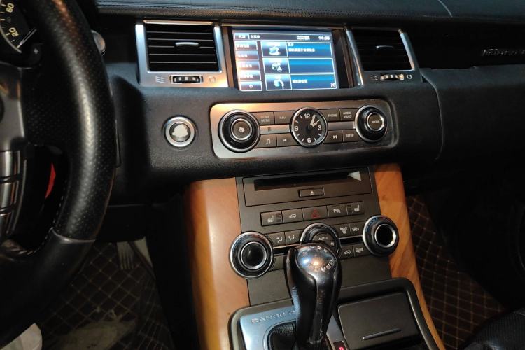 Used Land Rover Range Sport 2012 3.0 TDV6 HSE Diesel Edition Audio And AC Panel