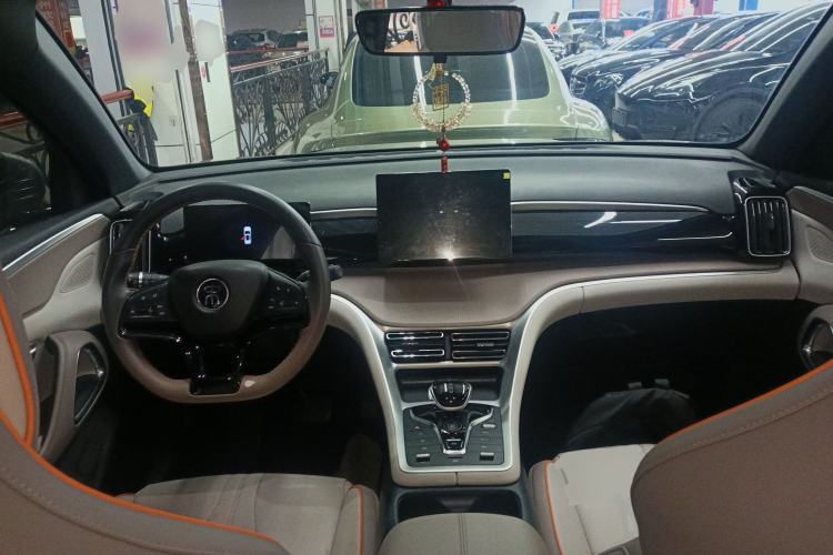 Used BYD Song Pro New Energy 2024 HONOR Edition DM-i 71KM Navigation Model Center Console