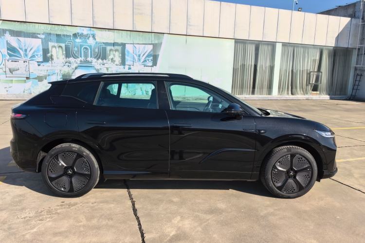 Used VOYAH COURAGE 2024 Four-Wheel Drive Global Edition Exterior 3