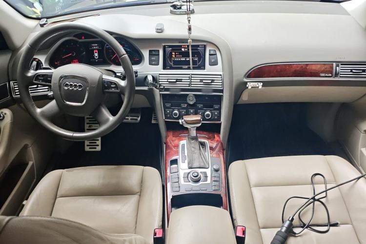 Used Audi A6L 2011 2.4L Technology Edition Center Console