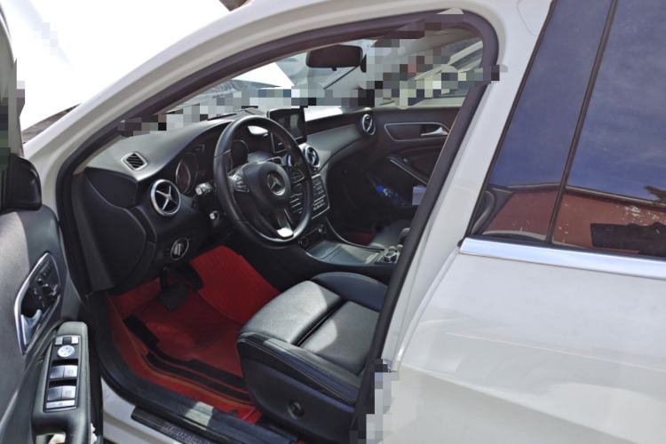 Used Mercedes-Benz GLA 2016 GLA 200 Sport Edition Left Front Seat