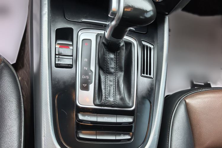 Used Audi Q5 2016 40 TFSI Technology Edition Gear Lever