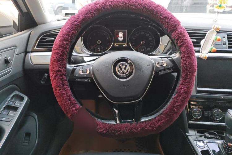 Used Volkswagen Lamando 2017 280TSI DSG Luxury Edition
