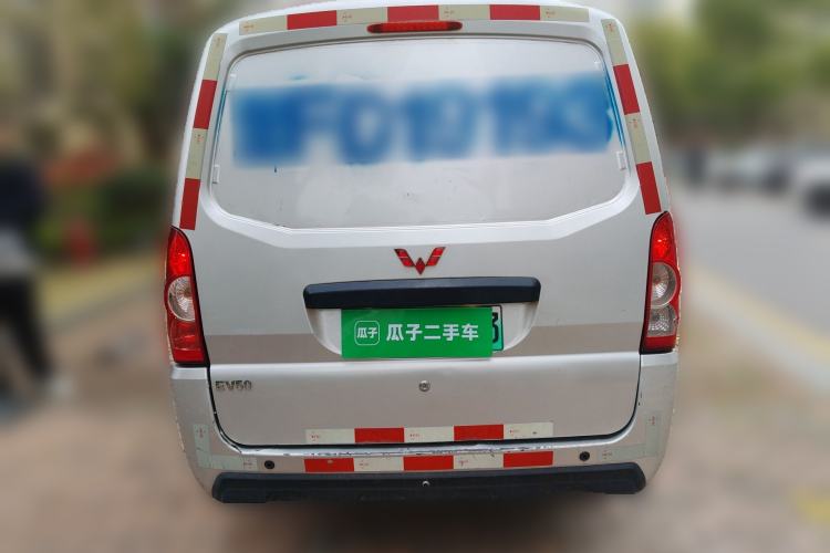 Used Wuling EV50 2021 Van Logistics Vehicle Lishen 41.6 kWh Electric Control System