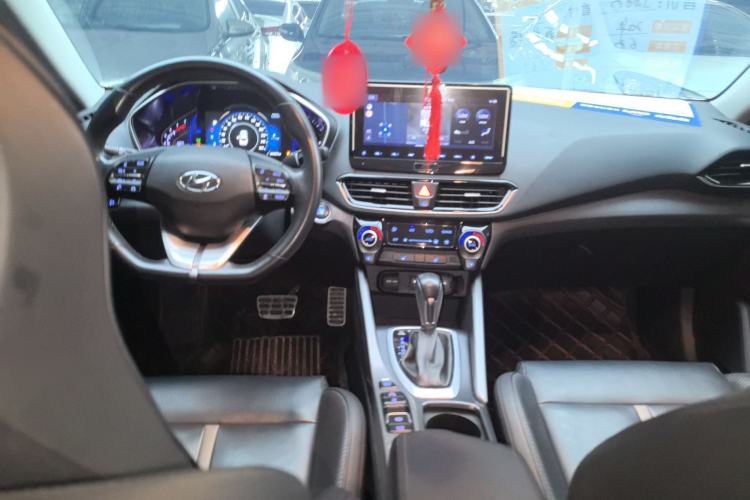 Used Hyundai Lafesta 2019 280TGDi Smart Speed Version China VI Standard Center Console