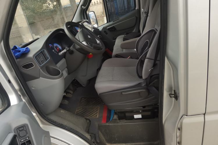 Used Foton Toano 2022 2.0T Manual Urban Edition Short Wheelbase Mid-Height Design Rear Single Tire 5/6/9-Seater Configuration 4F20TC3
