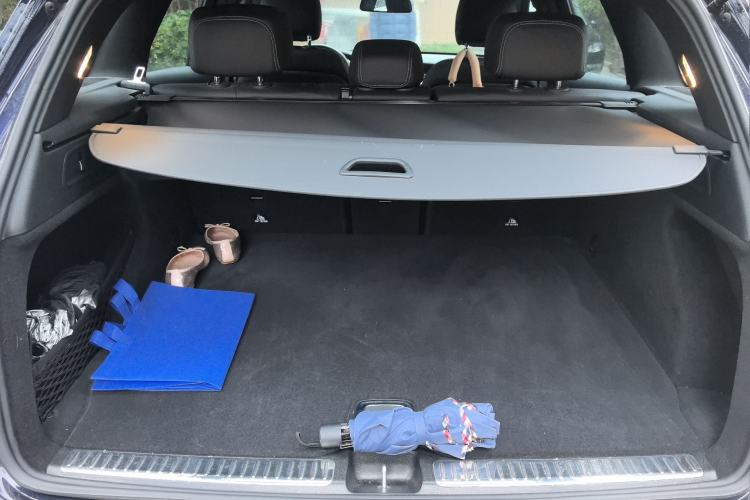 Used Mercedes-Benz GLC 2018 Facelift GLC 260 4MATIC Luxury Edition
