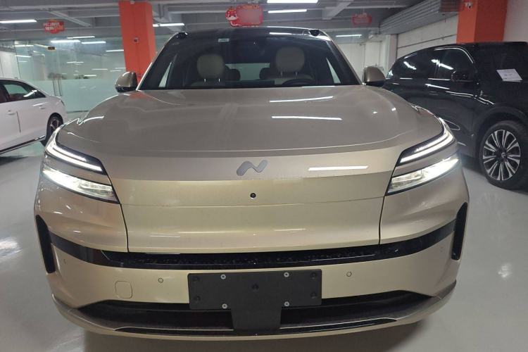 Used ONVO Luxeed L90 2025 Model—Max Six-Seater Version
