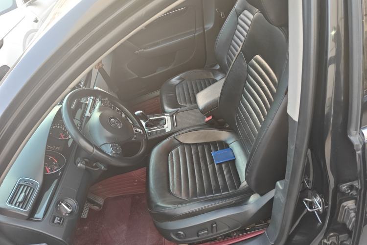 Used Volkswagen Magotan 2012 Revised 1.8TSI Luxury Version Left Front Seat