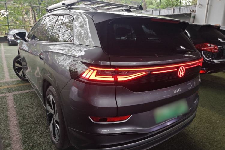 Used Volkswagen ID.6 X 2023 Pure Long-Range Version Rear Left 45 Deg