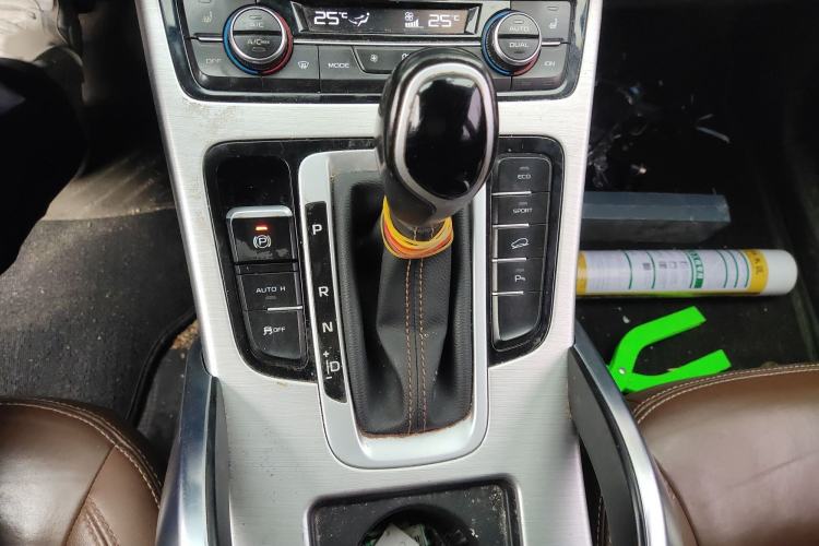 Used Geely Auto Emgrand X7 Sport 2016 1.8TD Automatic ZhiZun Version
