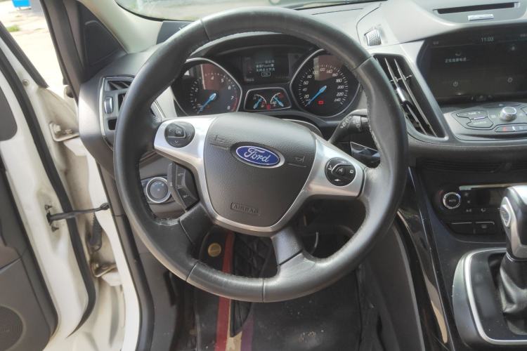 Used Ford Kuga 2015 2.0L GTDi Four-Wheel-Drive Sport Model Steering Wheel