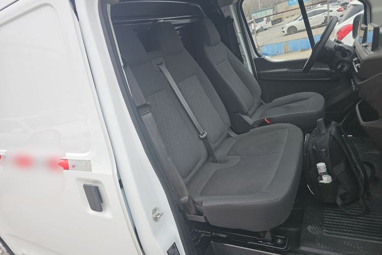 Used JMC E Fushun 2025 Model, Blind Window Version, 41.86 kWh, Short Axle, Low-roof, 3.0 tons