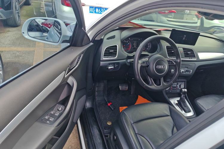 Used Audi Q3 2015 35 TFSI Comfort Model