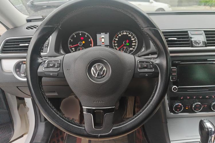 Used Volkswagen Passat 2013 2.0 TSI DSG Prestige Edition Steering Wheel