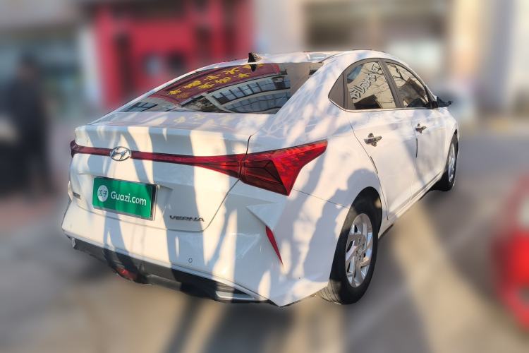 Used Hyundai Verna (new generation) 2020 1.4L Manual GLS Cool Edition Rear Right 45 Deg