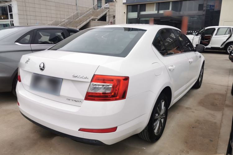 Used Skoda Octavia 2017 1.6L Automatic Chuanxing Edition
