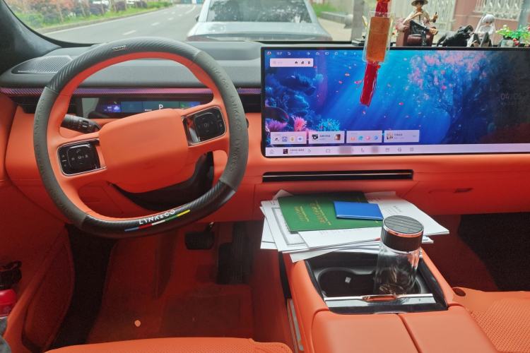 Used Lynk & Co 900 2025 1.5T Ultra Center Console