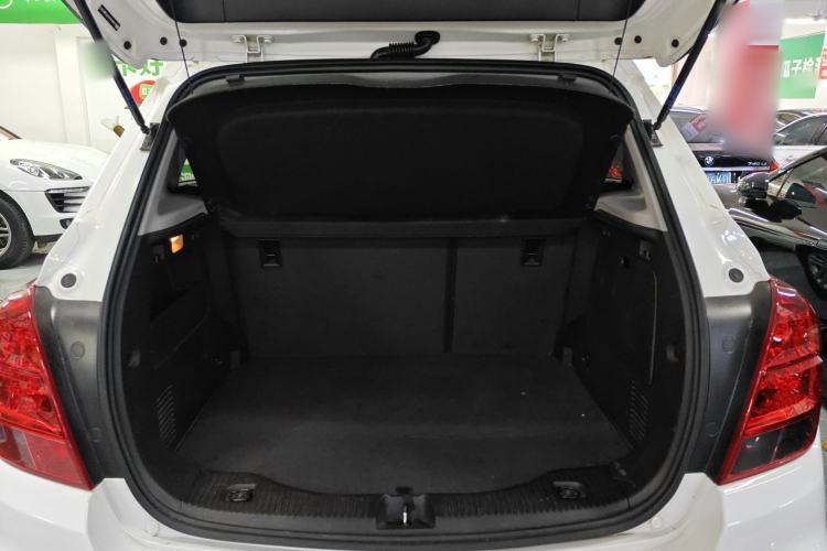 Used Chevrolet Trax 2018 330T Automatic Two-Wheel Drive Elite Model
