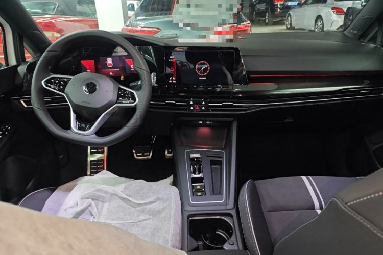 Used Volkswagen Golf 2024 280TSI DSG R-Line 50th Anniversary Edition Center Console