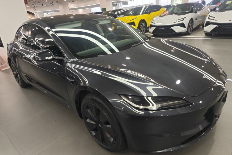 Used Tesla Model 3 2023 Long-Range All-Wheel-Drive Version Front Right 45 Deg