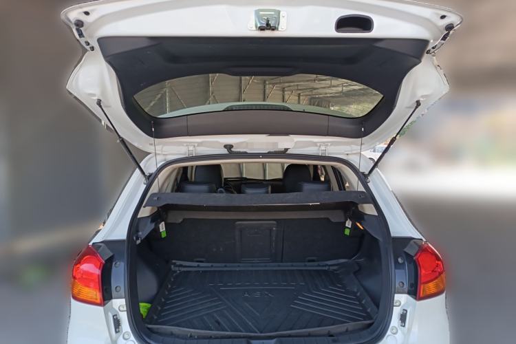 Used Mitsubishi ASX 2018 2.0L CVT Two-Wheel Drive Deluxe Edition Trunk