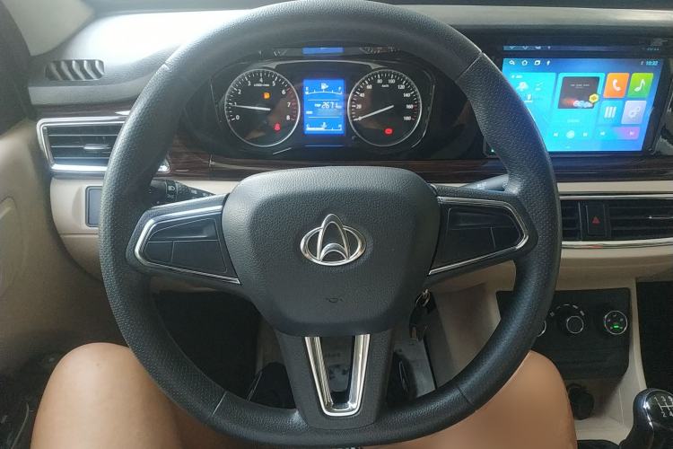 Used Kuayue Kuayue Xing V7 2022 1.6L Gasoline Luxury Model 2-Door Dual-Swing Doors DAM16KR