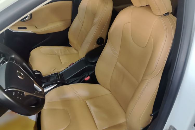 Used Volvo V40 2017 T3 Zhiyi Edition
