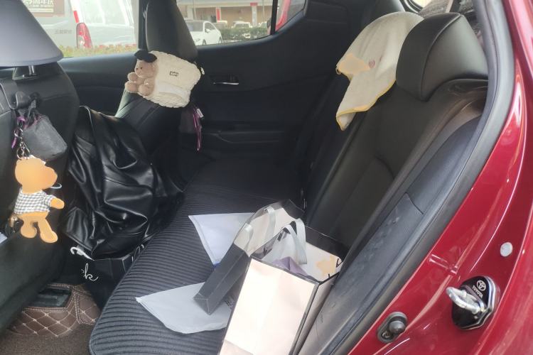 Used Toyota IZOA 2018 2.0L Yichi Version China VI Standard Left Rear Seat