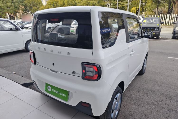 Used Geely Galaxy Panda 2024 Panda Mini 200km Endurance Bear
