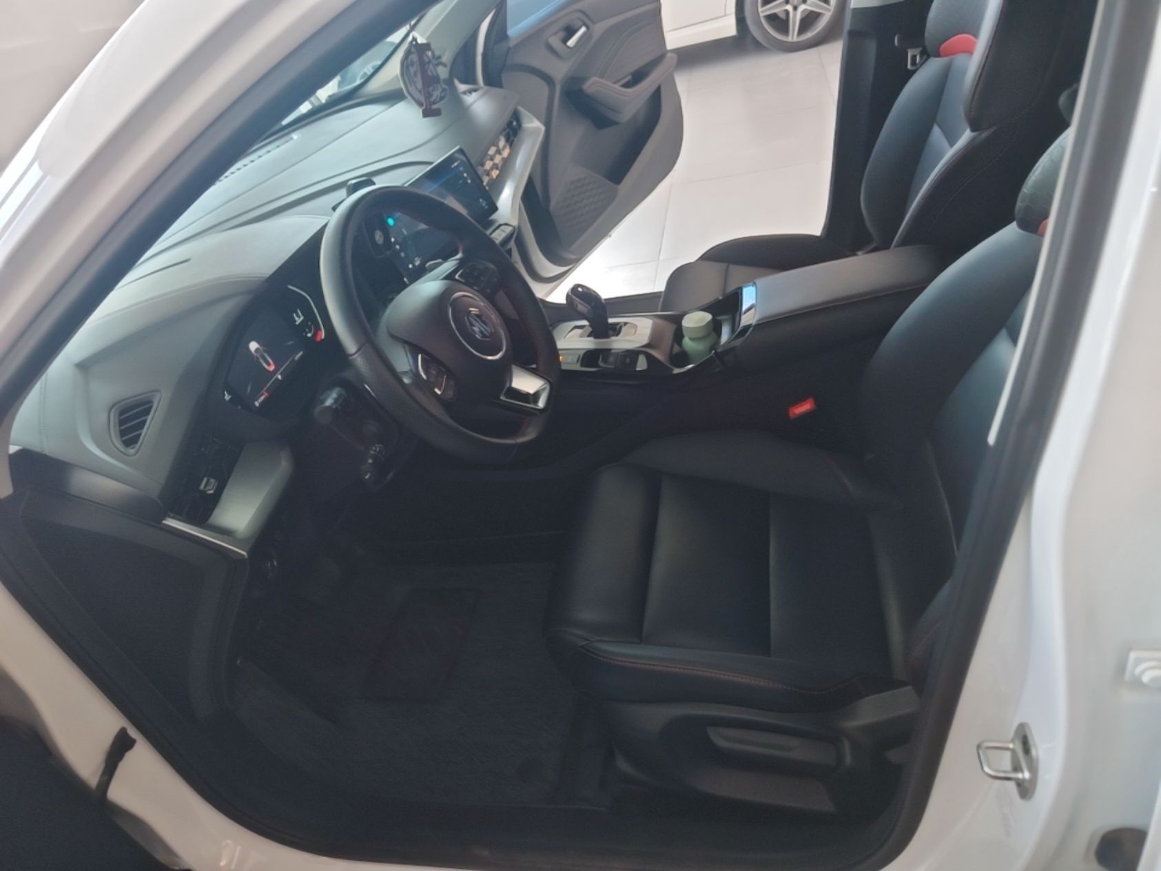 MG 5 2022 300TGI DCT Chao Yue Luxury Edition — снимка 17