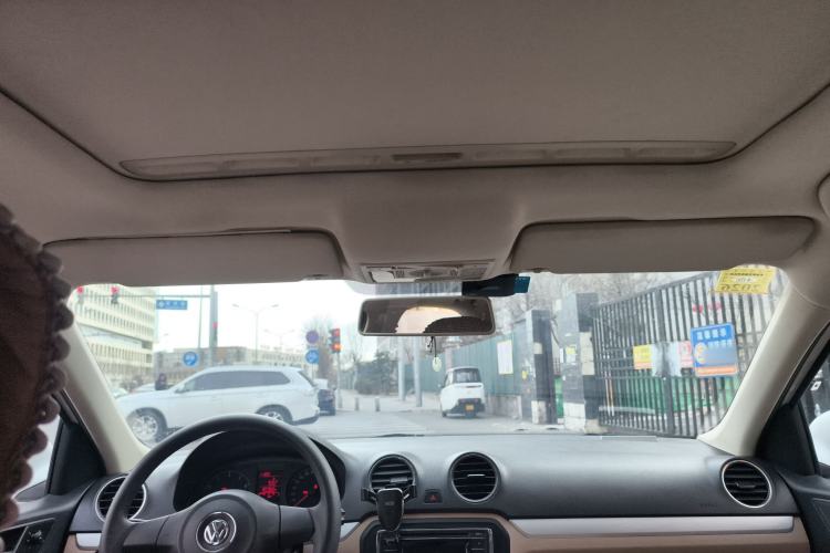 Used Volkswagen Jetta 2013 1.6L Manual Comfort Model Headliner