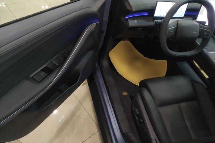 Used Nissan N6 2026 Model 180 Max Driver Seat