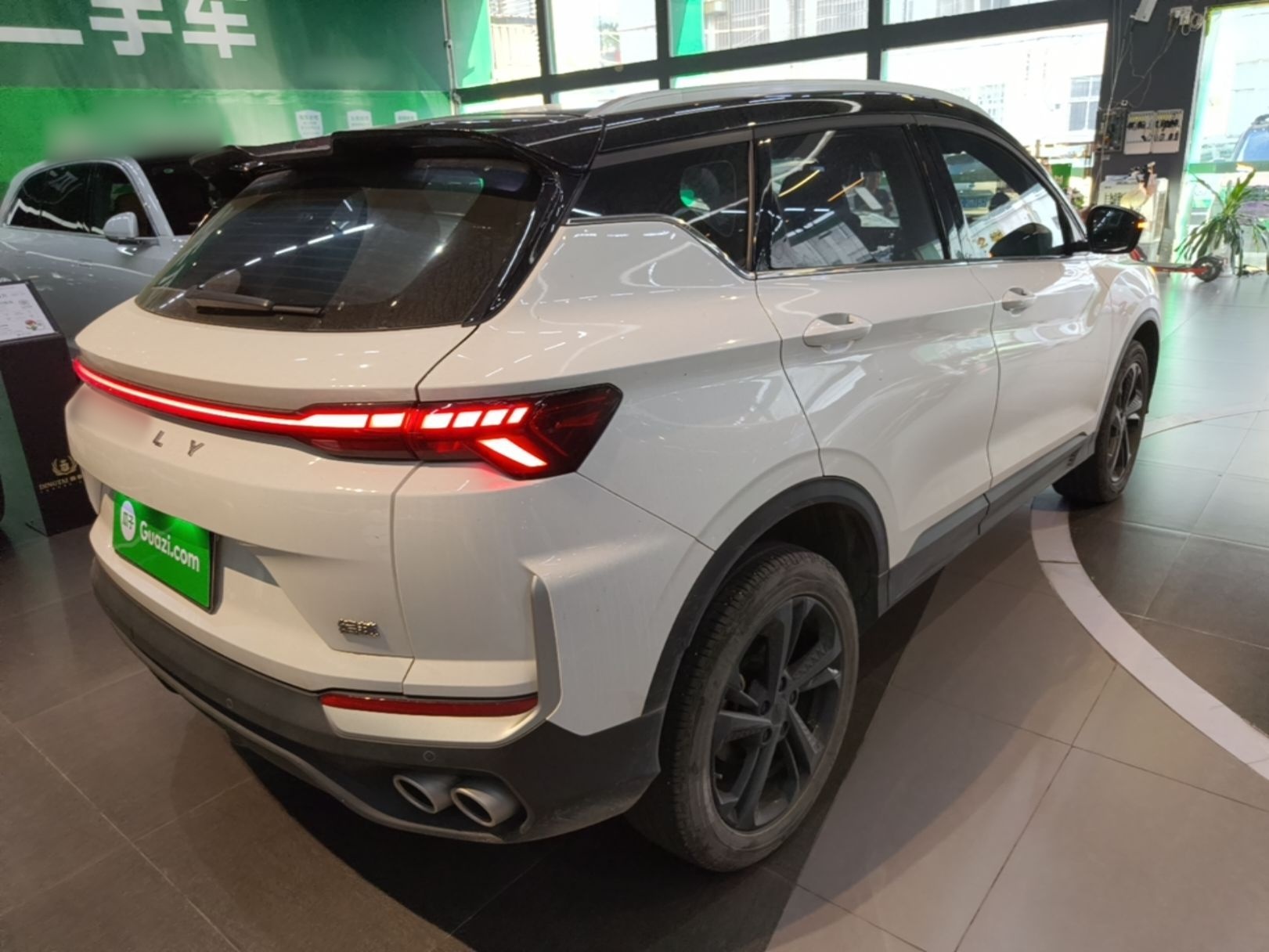 Geely Auto Coolray 2025 Bin Yue L 1.5T DCT Starlight Edition — снимка 6