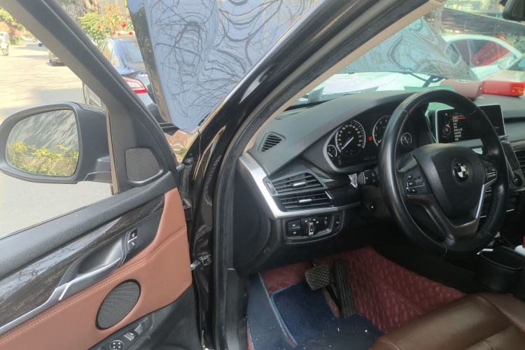 Used BMW X5 2013 xDrive35i Luxury Edition Interior 3