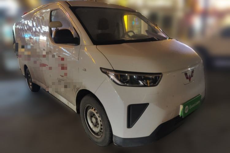 Used Wuling Yangguang 2024 300km Range Practical Window-Sealed Version 60kW Front Right 45 Deg