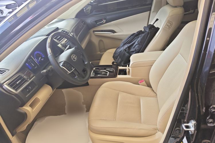 Used Toyota Camry 2016 Dual-Engine 2.5 HG 10th Anniversary Deluxe Navigation Edition