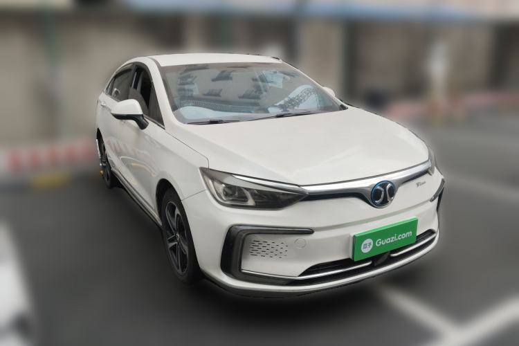 Used BAIC Beijing EU5 2019 R500 Smart Wind Edition Front Right 45 Deg